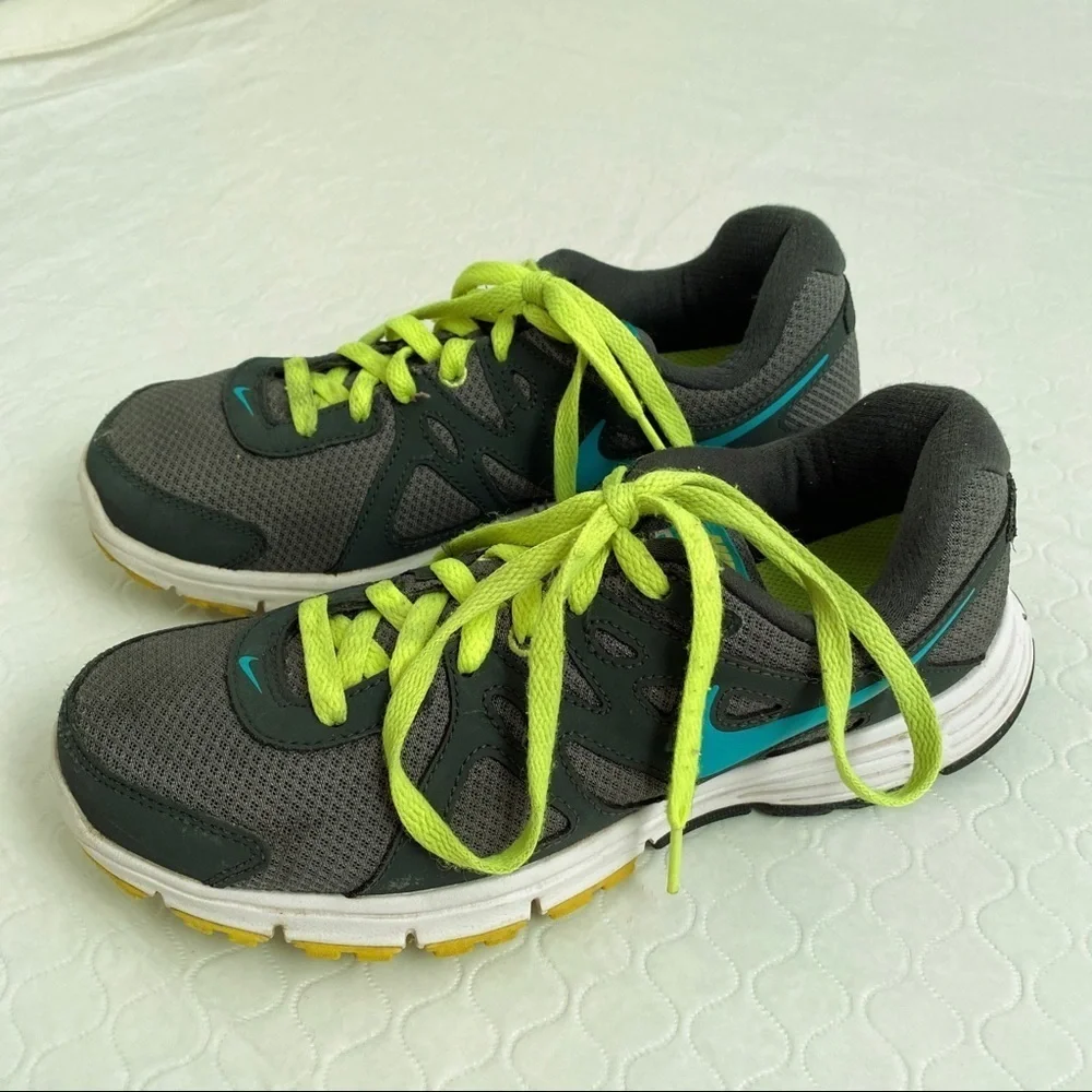 Nike women’s revolution